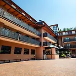 Chrys Hotel 3*