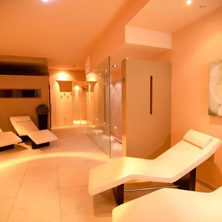 クリス　 3* ボルツァーノ