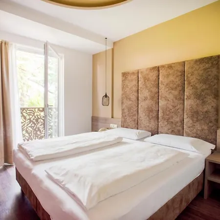 Hotel Chrys 3*